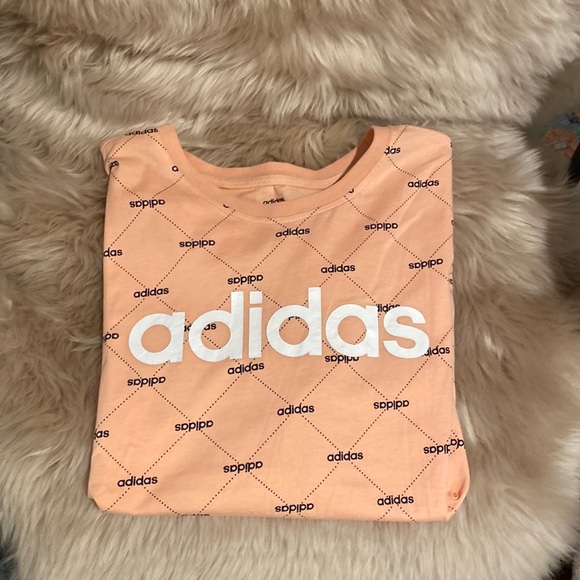 adidas Tops - Adidas salmon colored crop tee